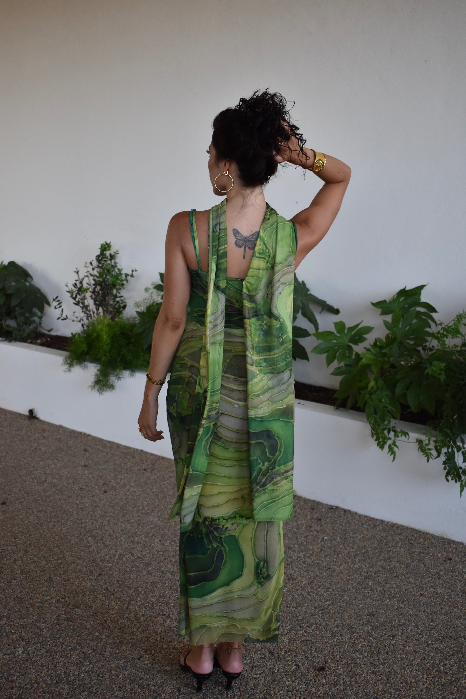 Vestido verde com lenço