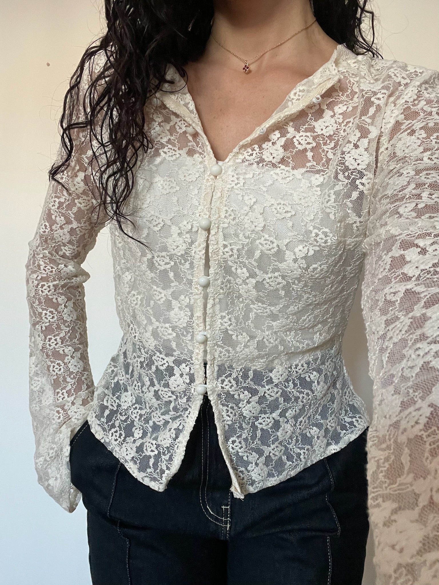 Camisa renda com botões