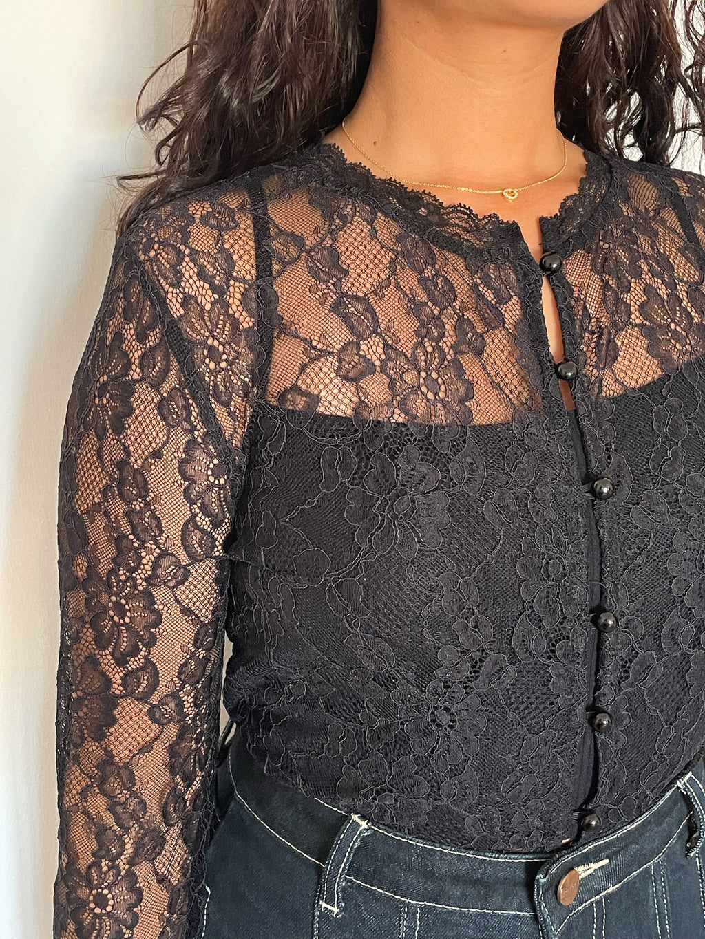 Camisa renda com botões