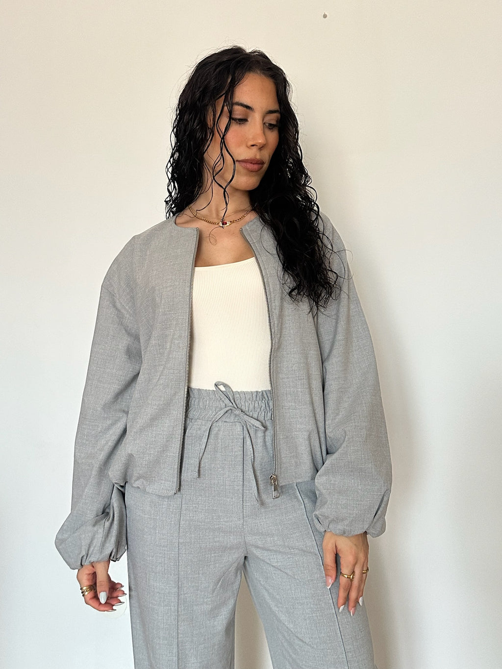 Conjunto cinza