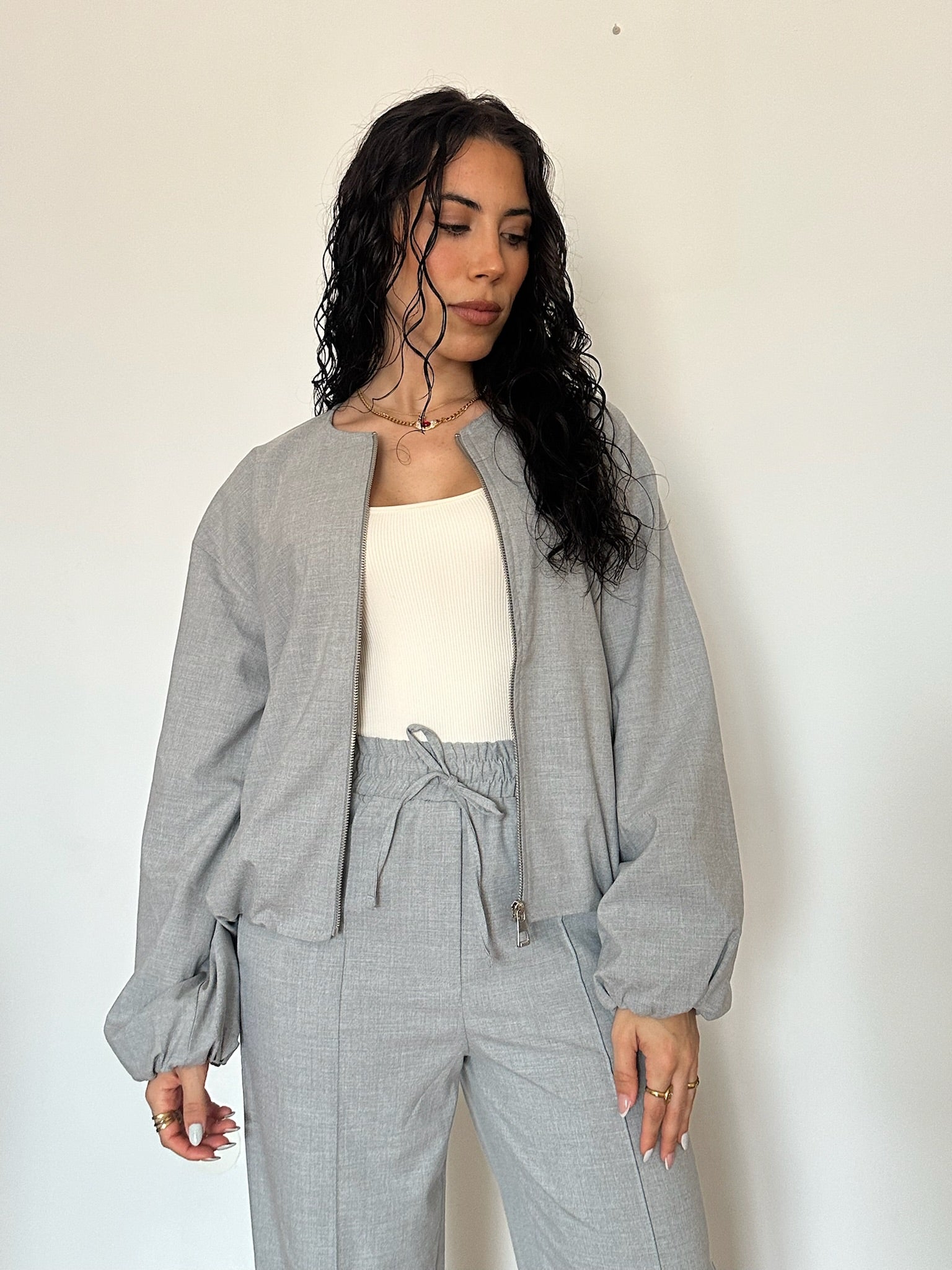Conjunto cinza