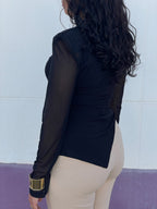 Blusa em bico mangas transparentes