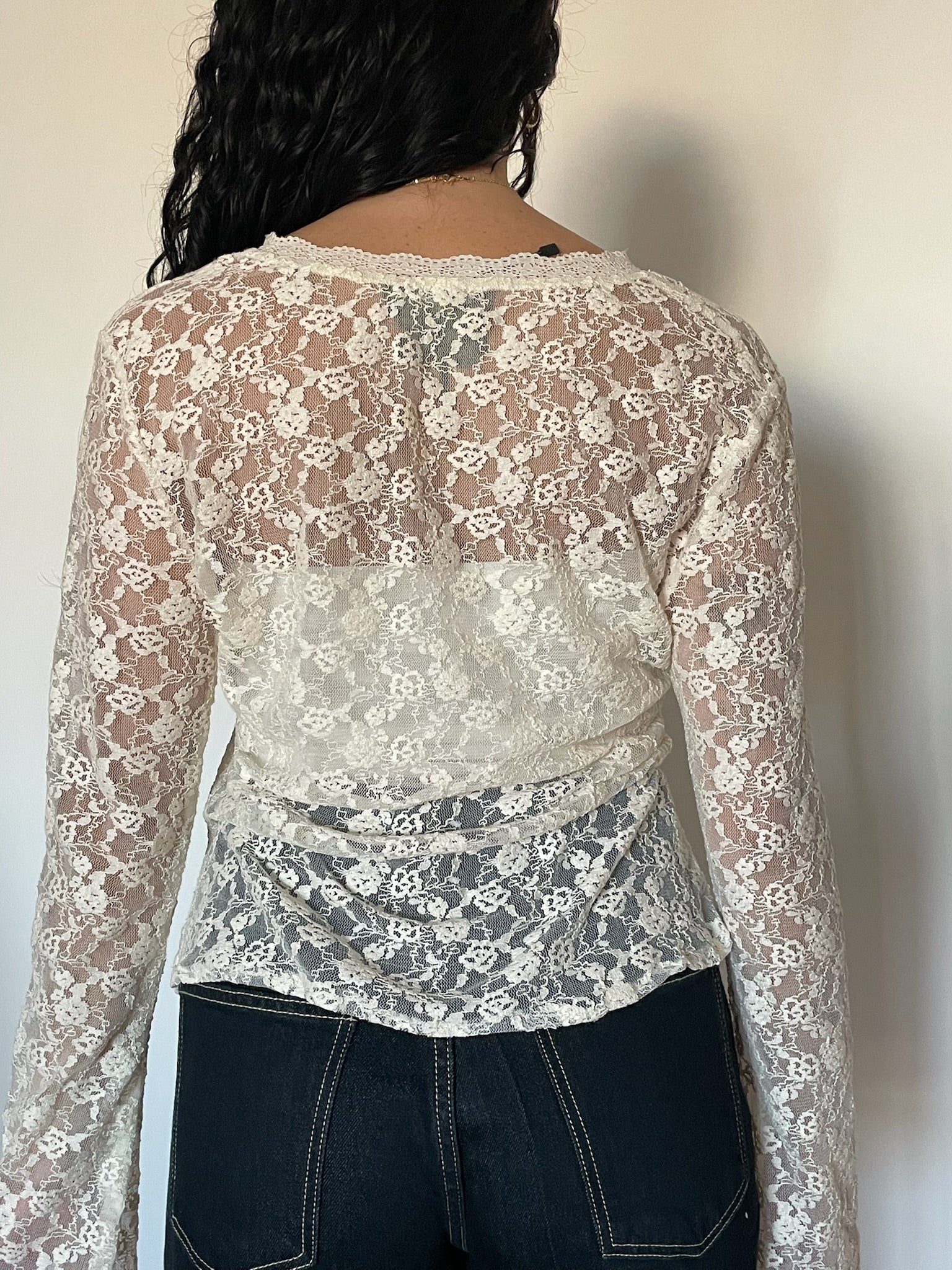 Camisa renda com botões
