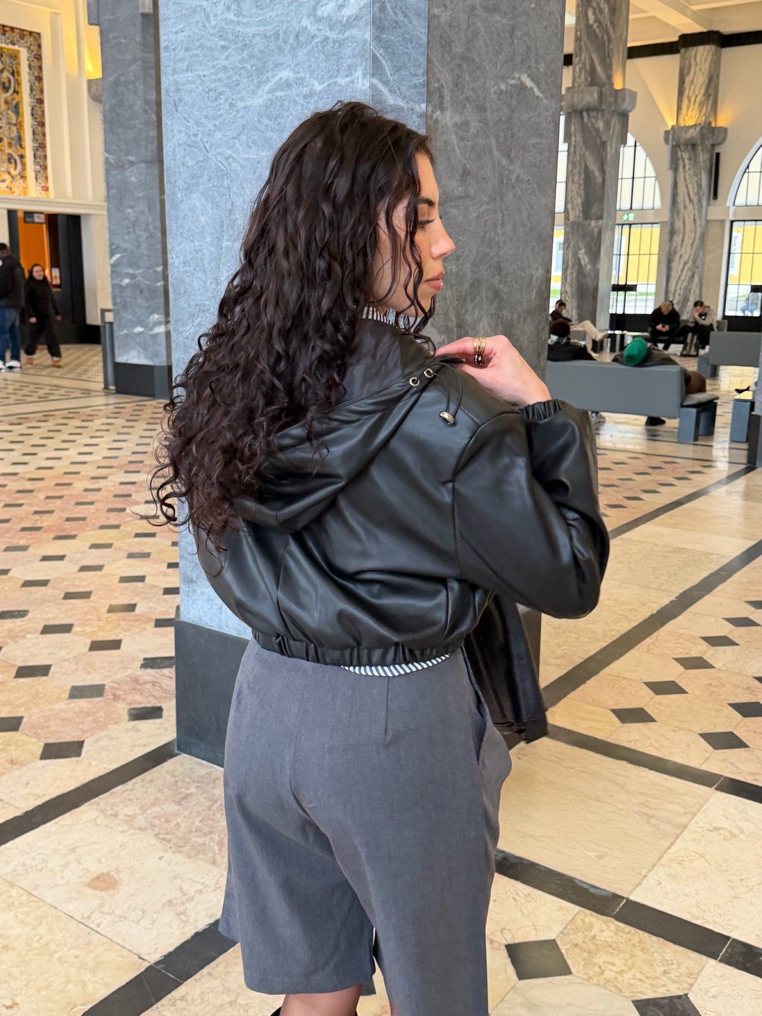 Bomber napa preto