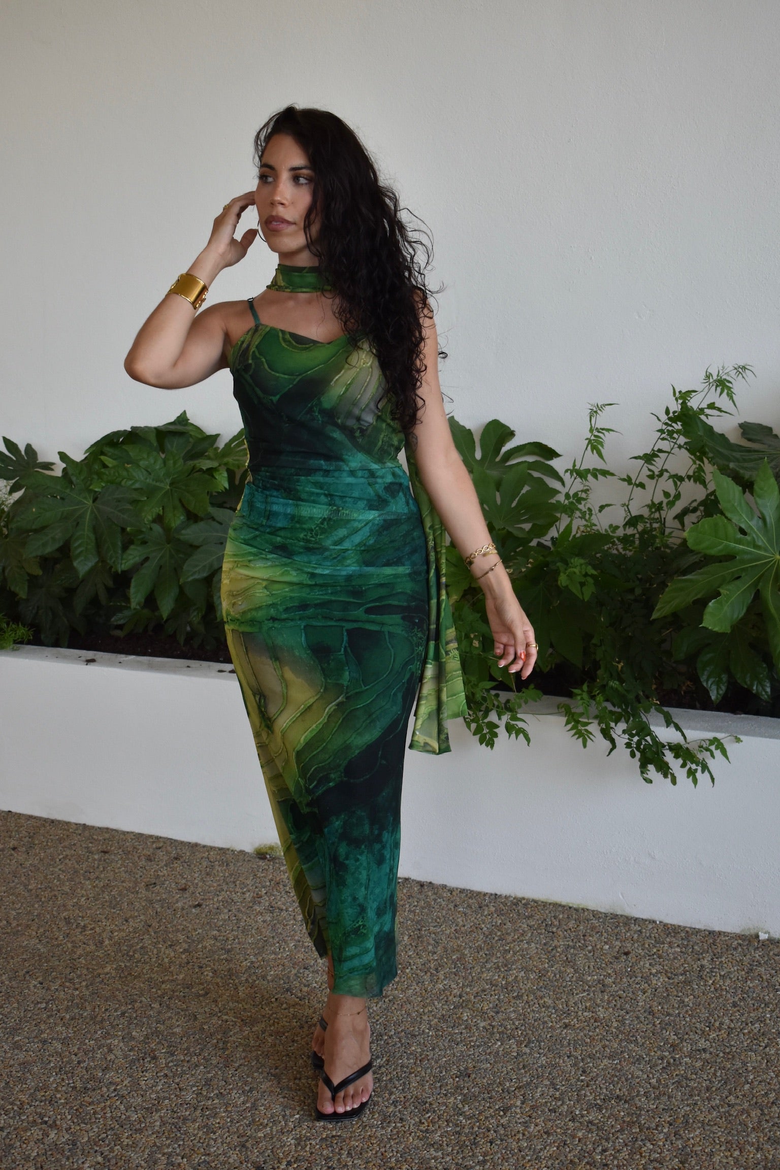 Vestido verde com lenço