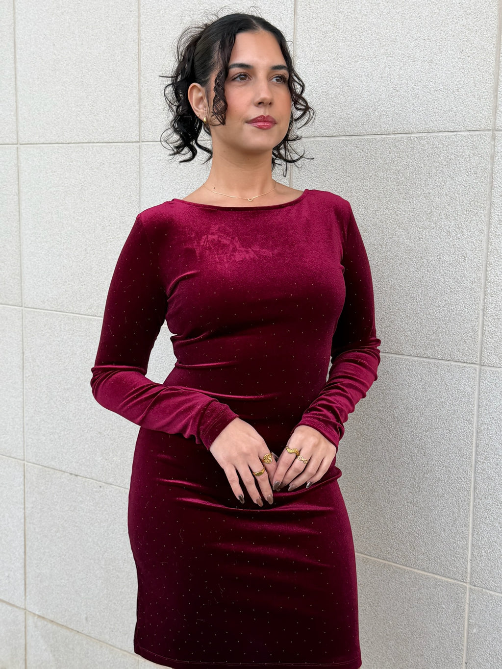 Vestido veludo bordô com laço