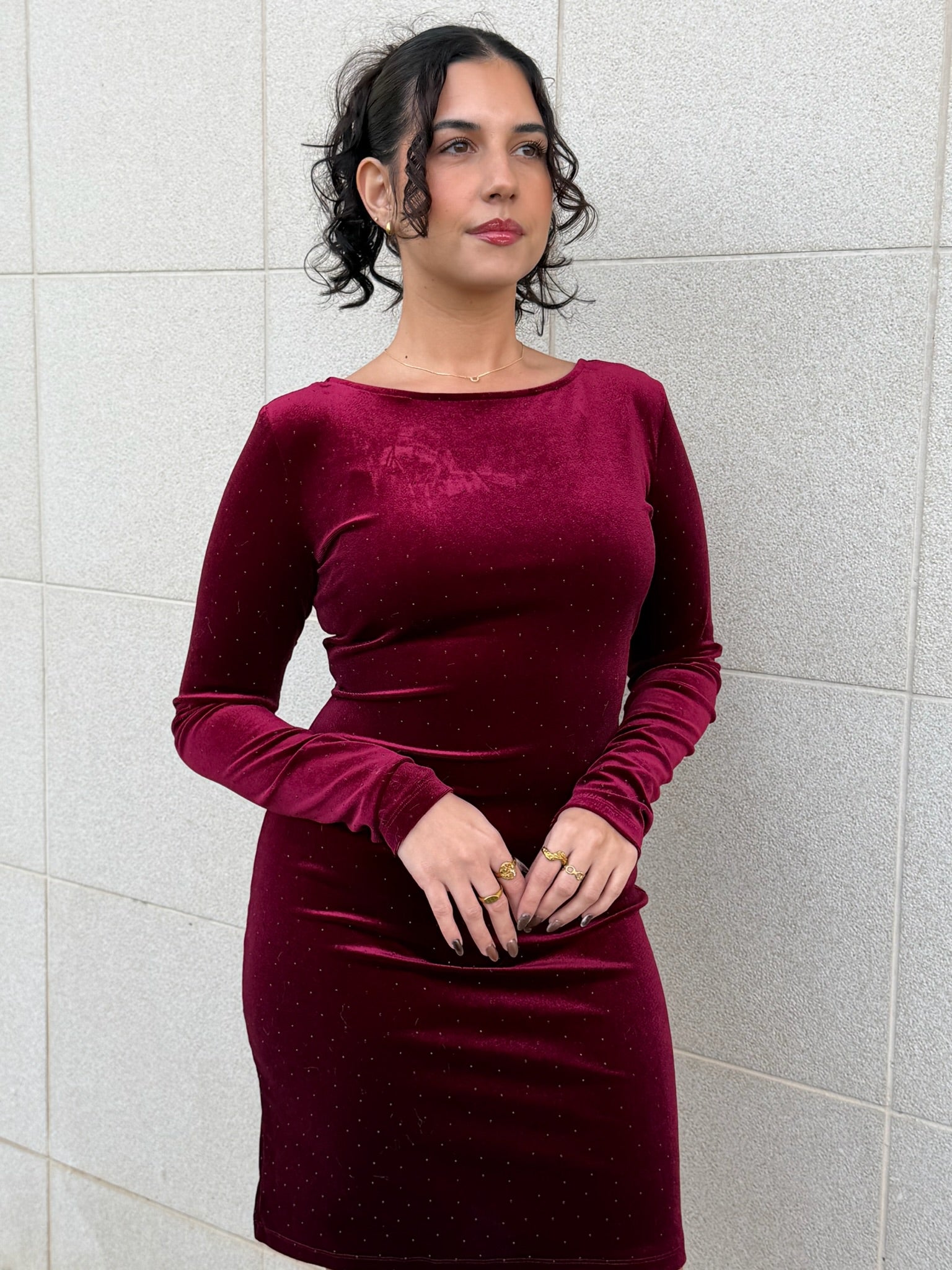 Vestido veludo bordô com laço