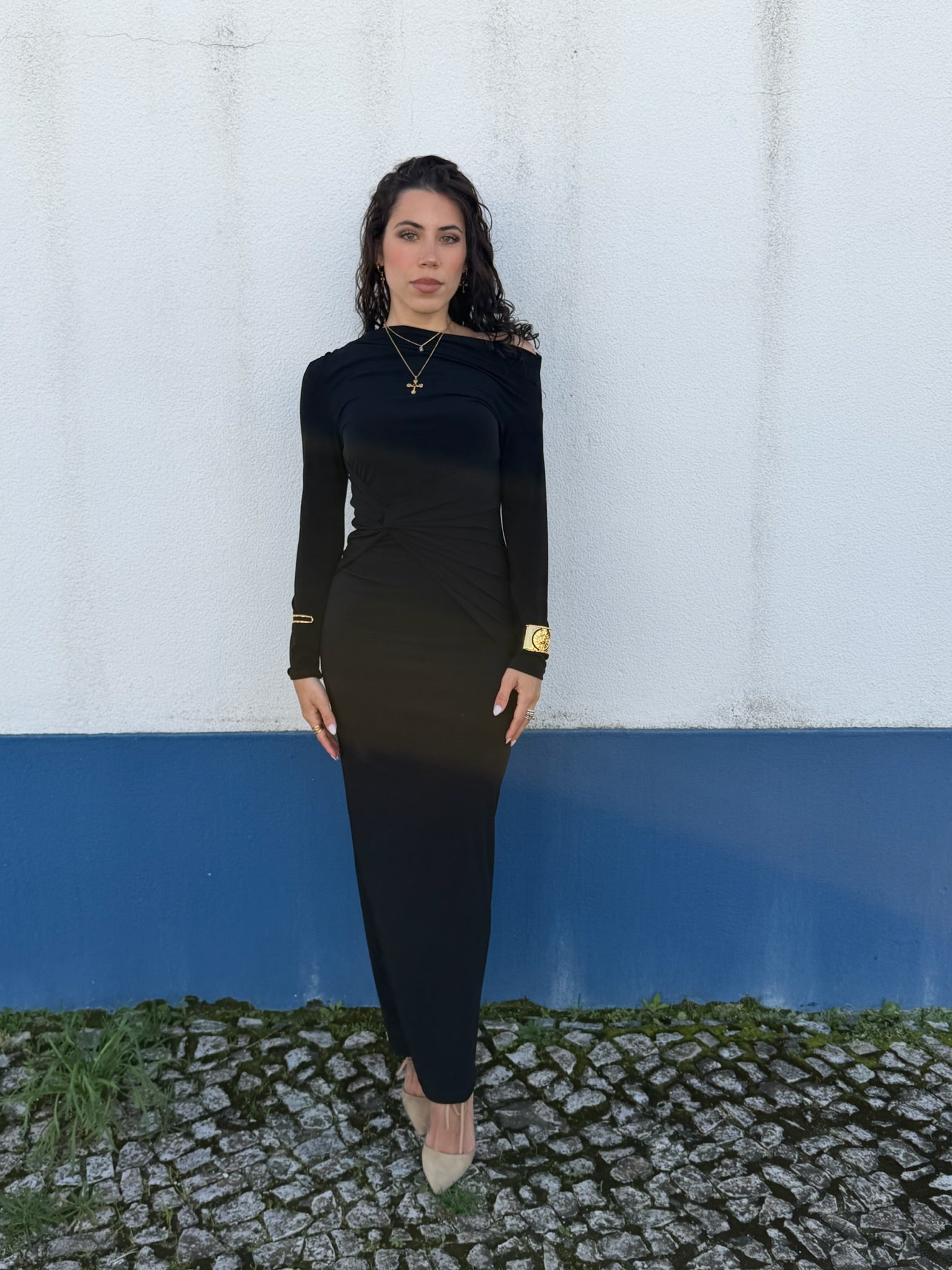 Vestido preto faixa cintura
