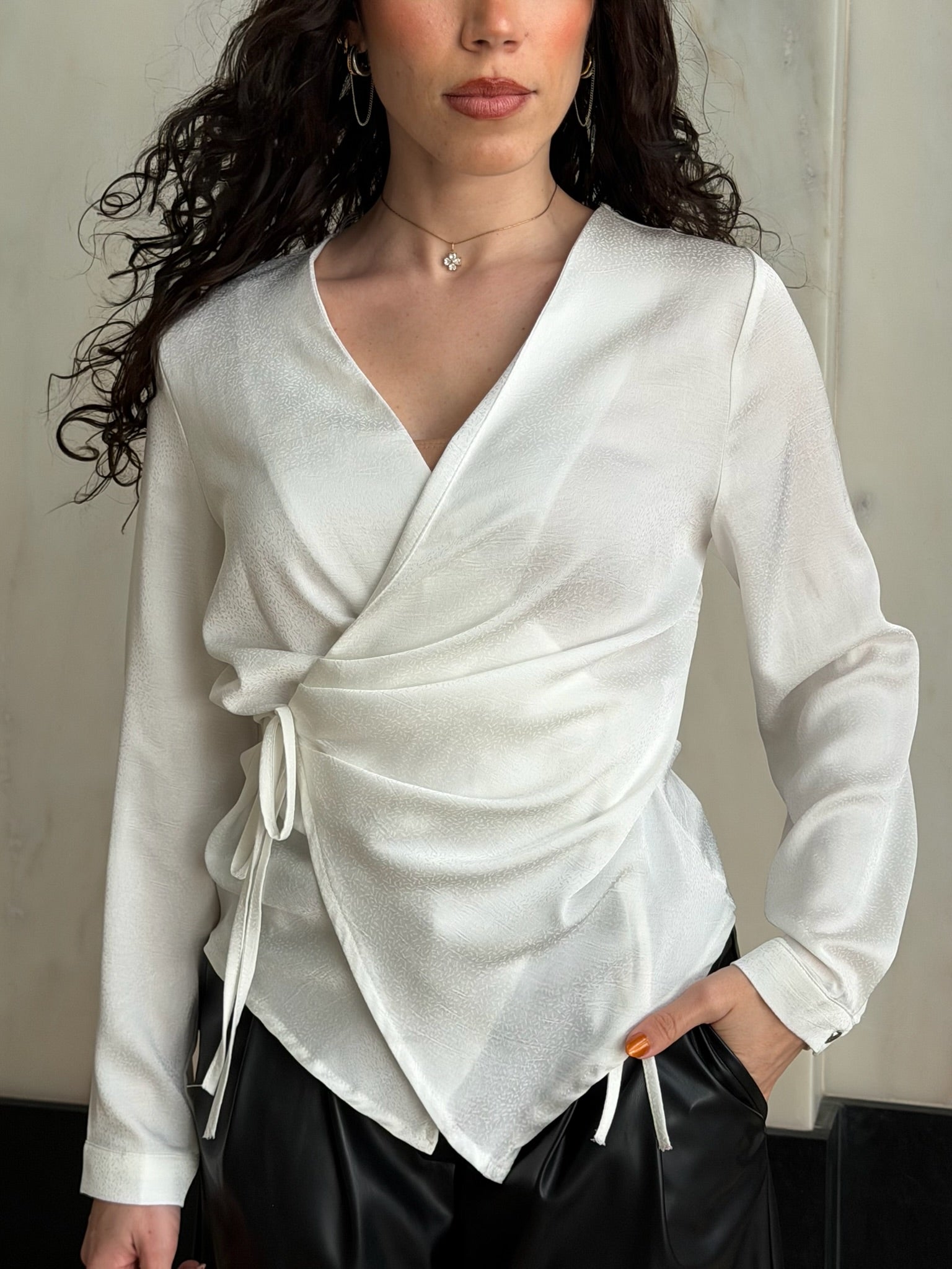 Camisa cruzada