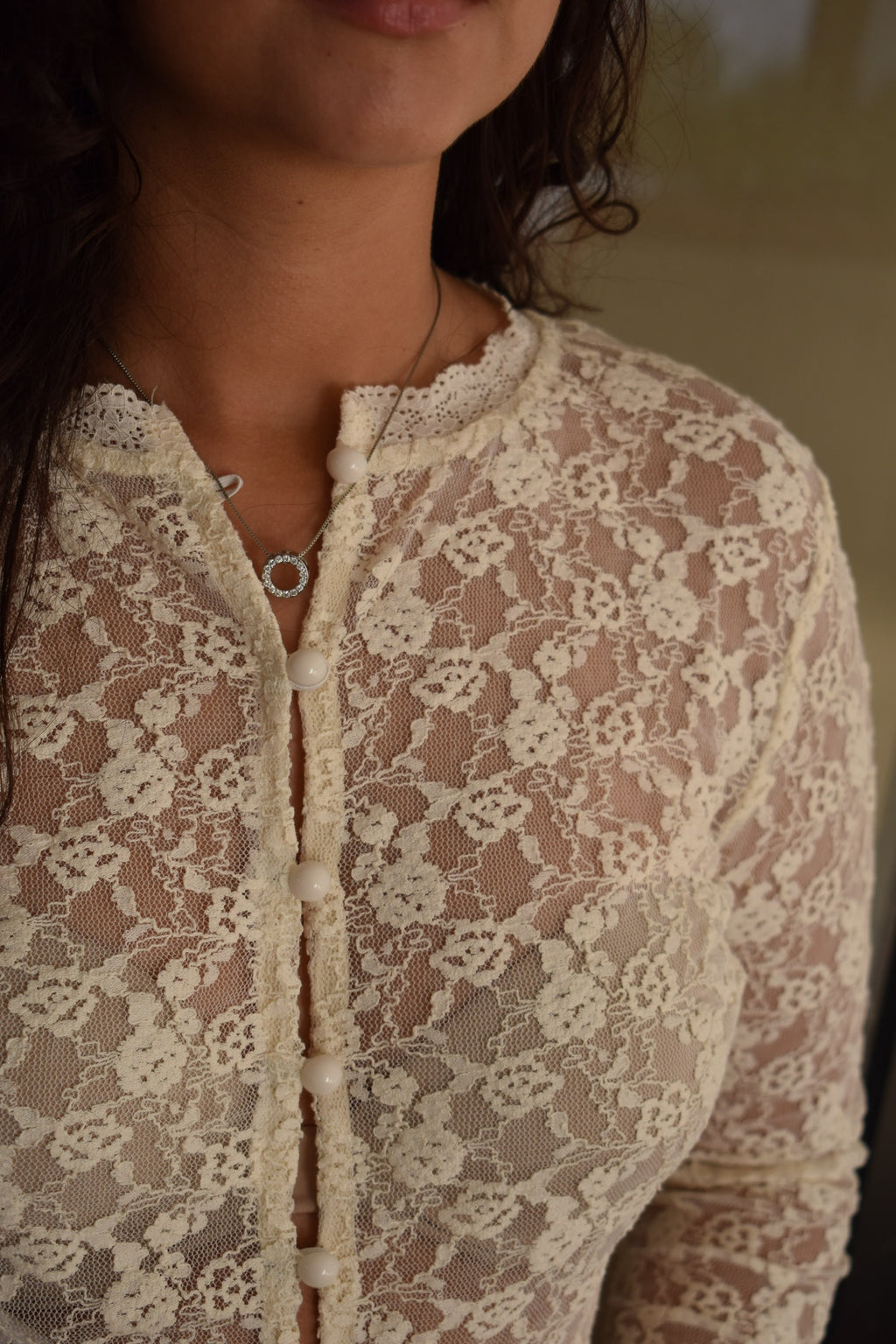 Camisa renda com botões