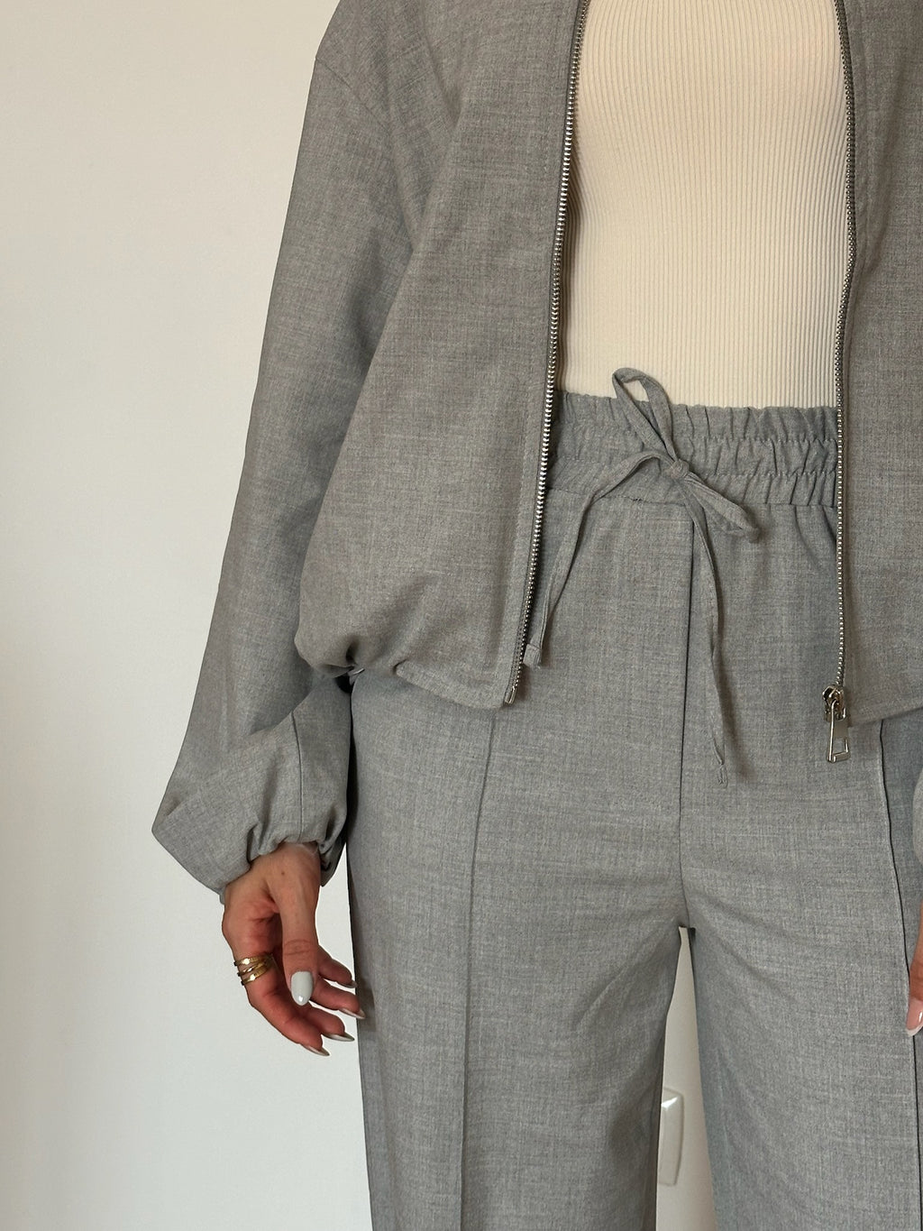 Conjunto cinza