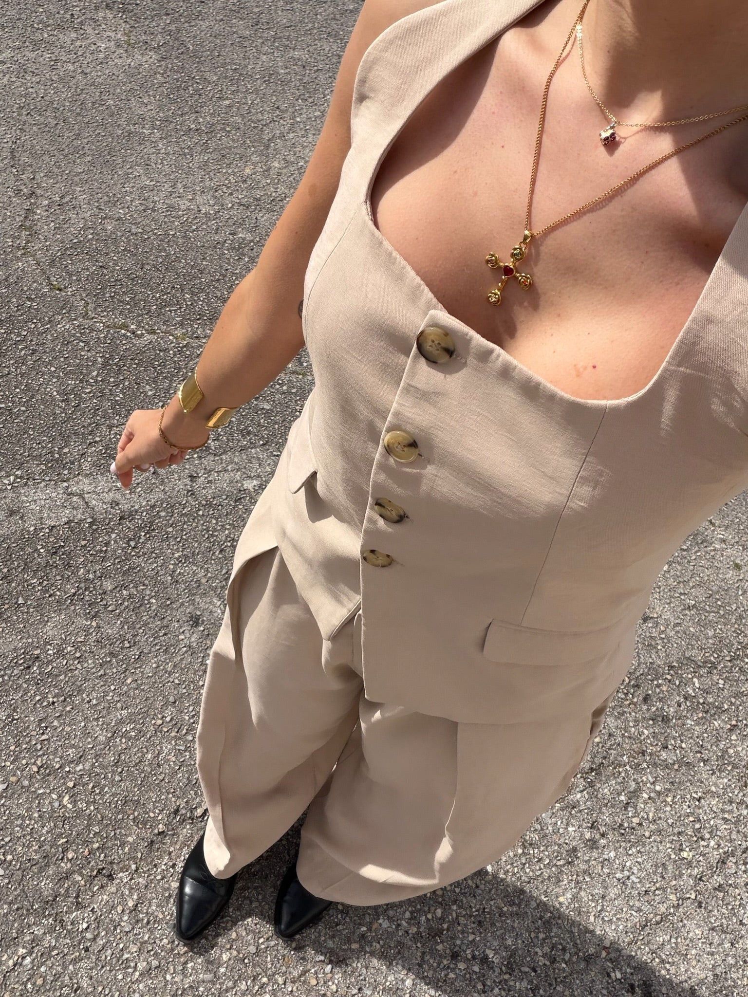 Conjunto pantalona e top bege
