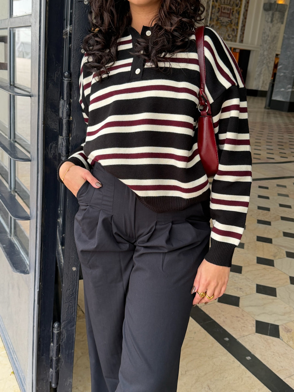 Calça formal pantalona preta