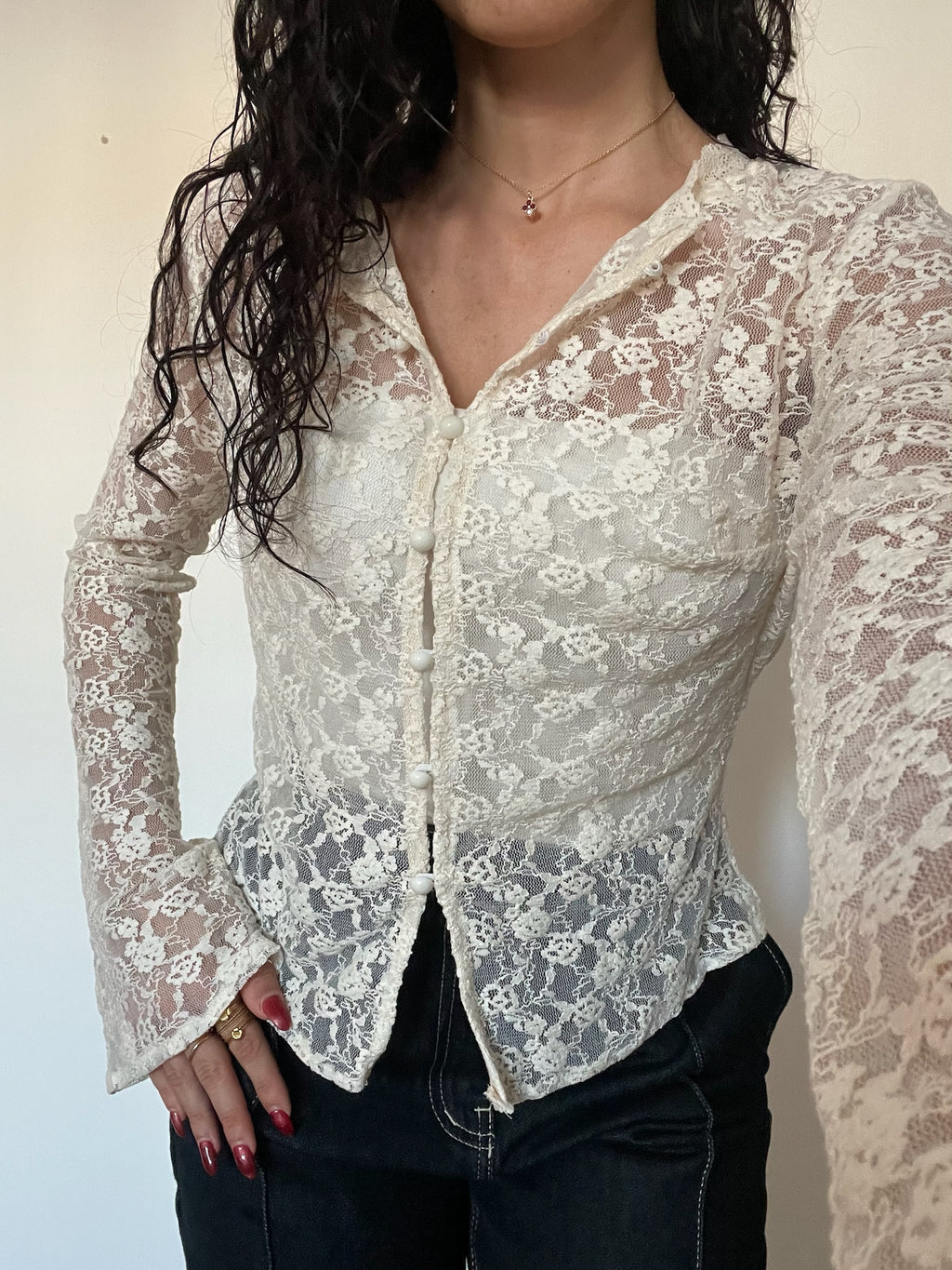 Camisa renda com botões
