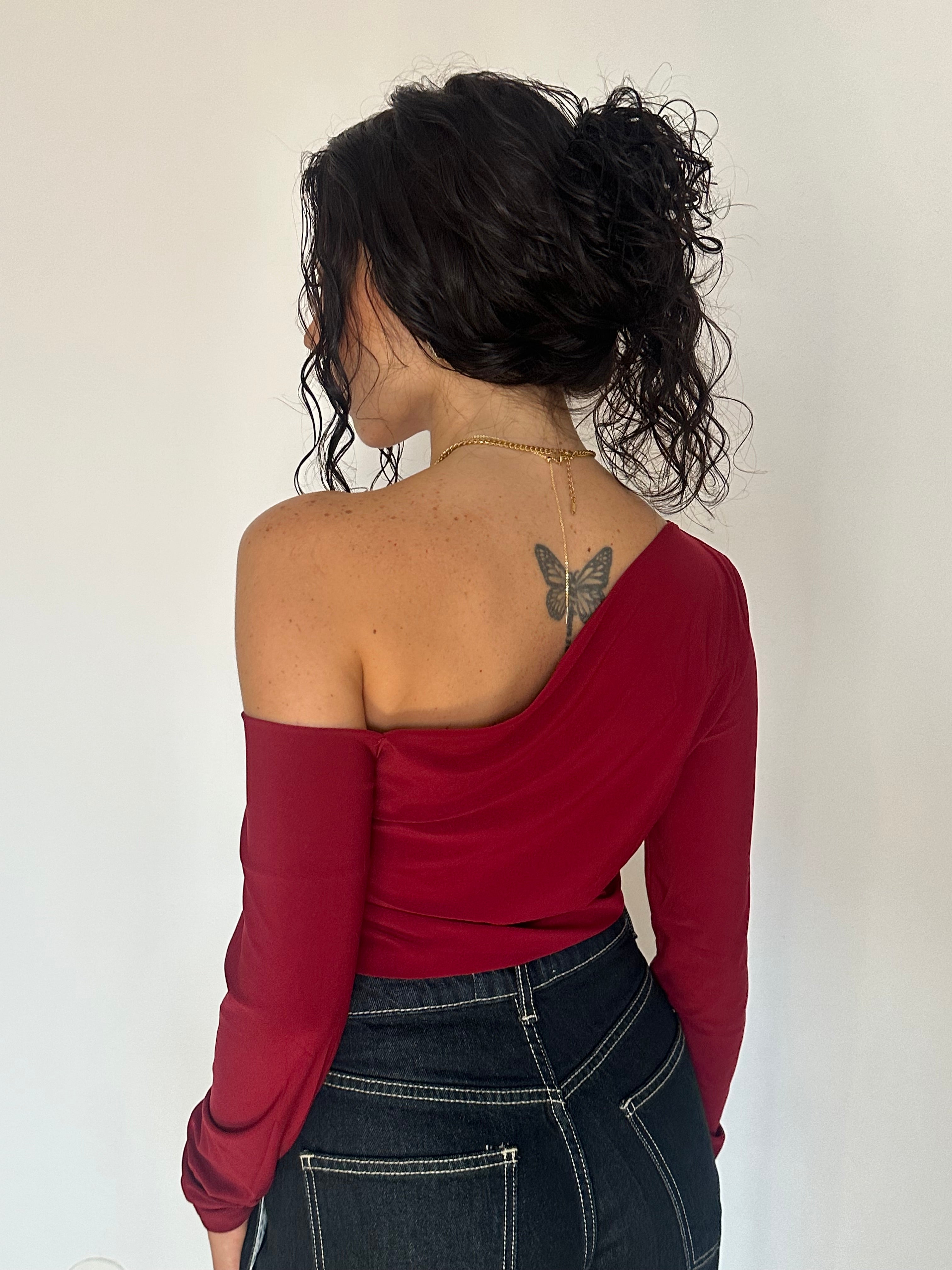 Blusa corte assimétrico