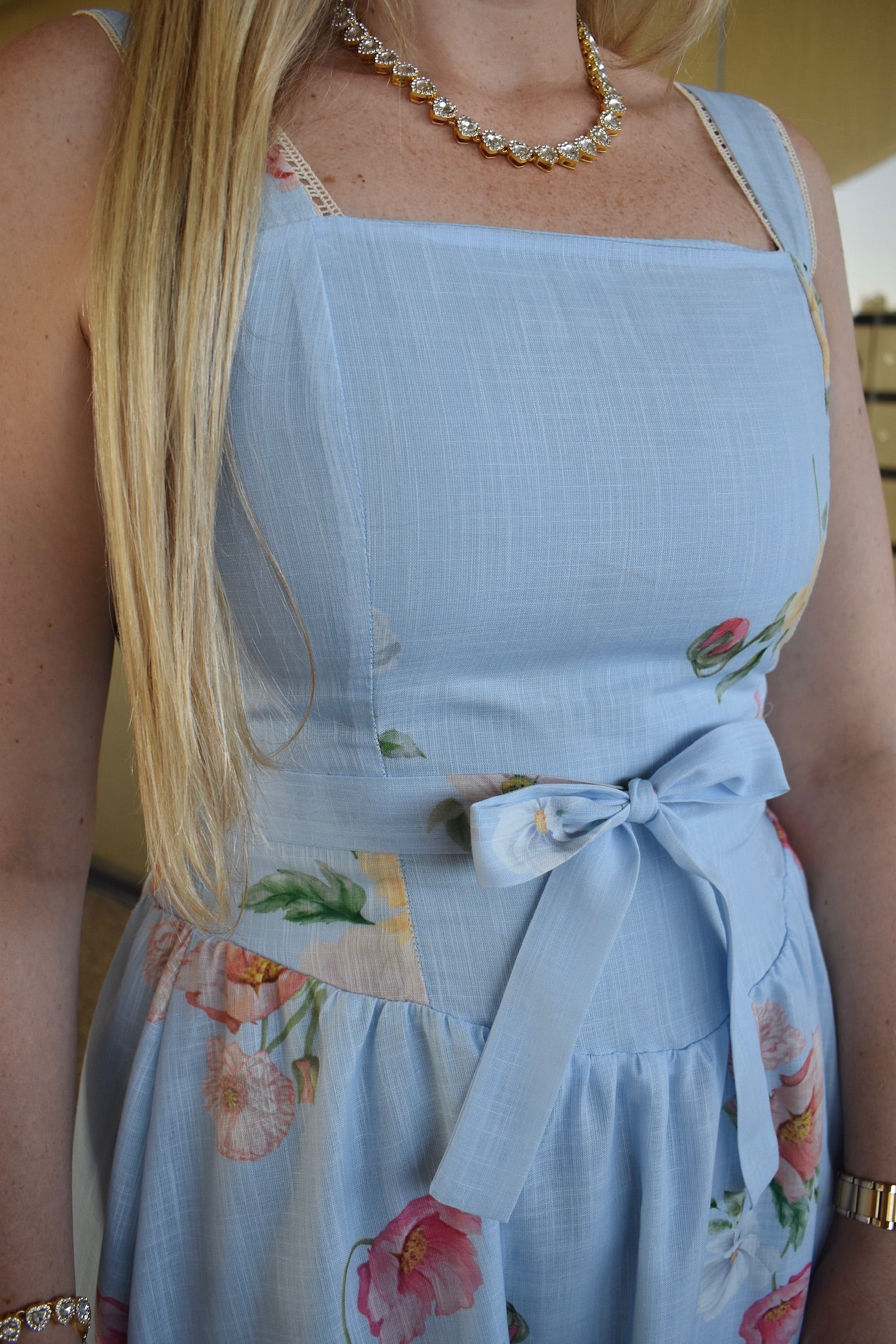 Vestido azul floral
