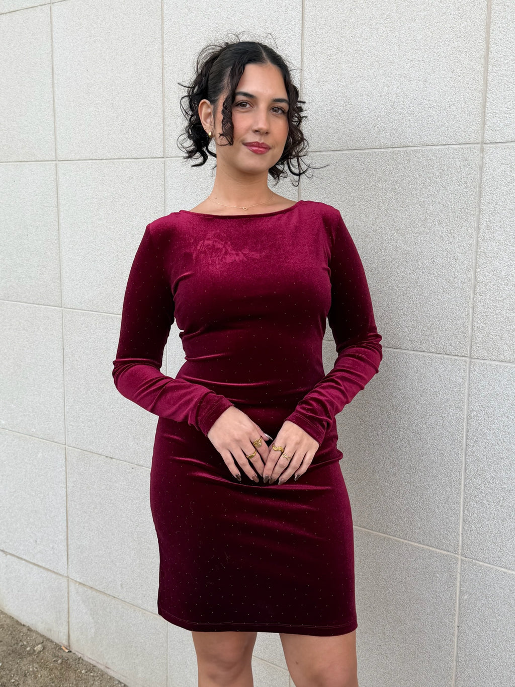 Vestido veludo bordô com laço