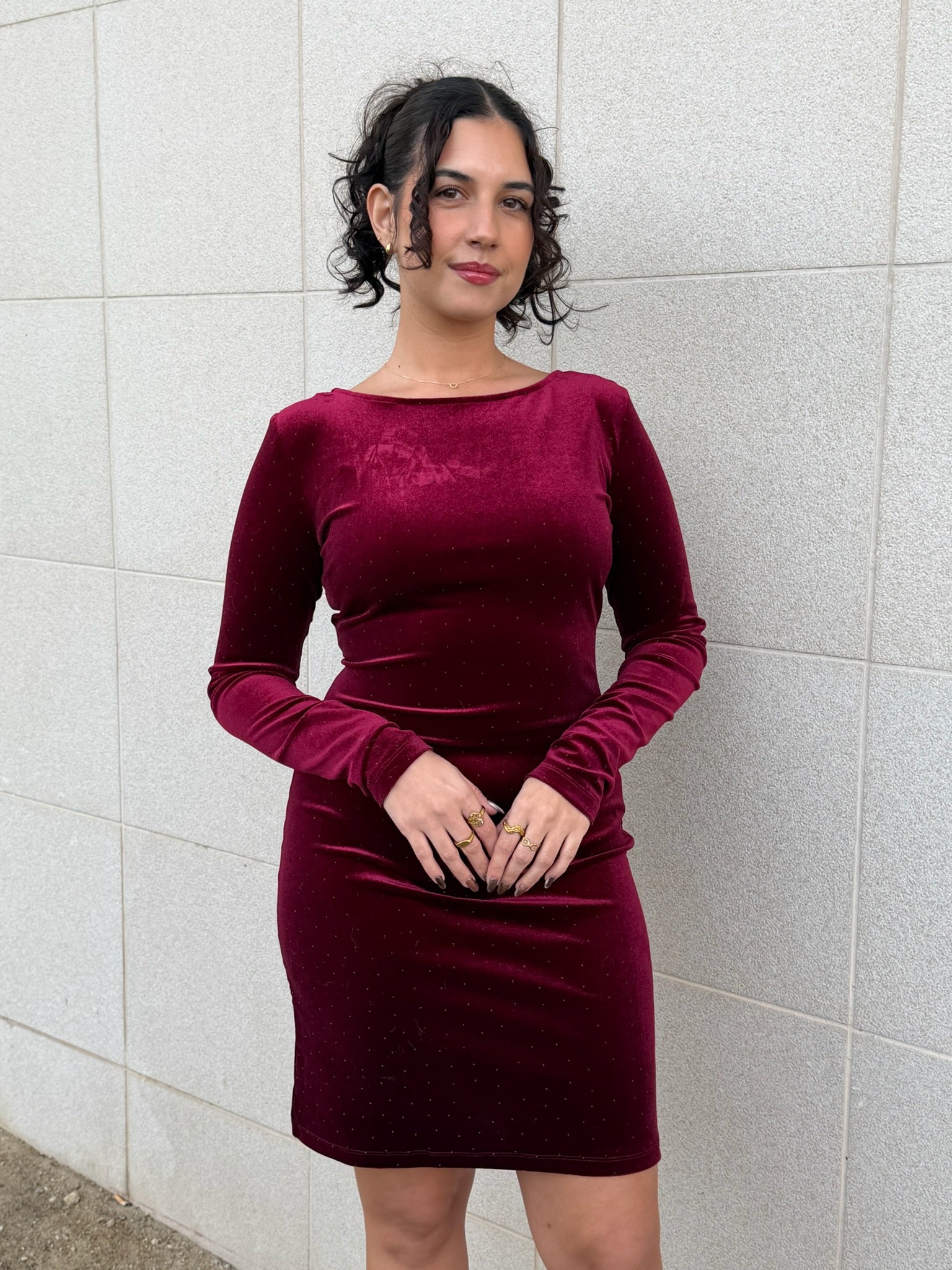 Vestido veludo bordô com laço