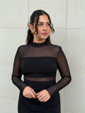 Vestido preto transparência mangas